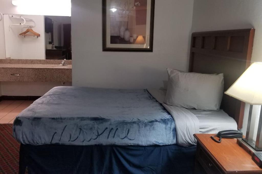 Hotel 2 Queen Beds Hotel Room 237 Booking Stillwater Eksteriør bilde